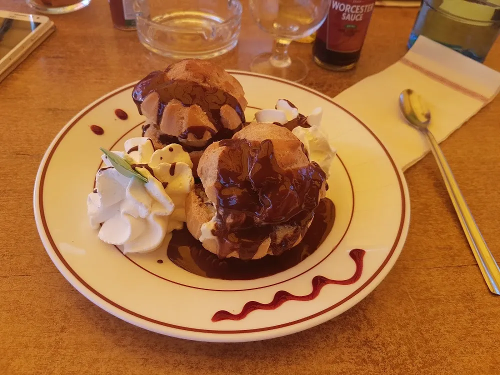 Profiteroles